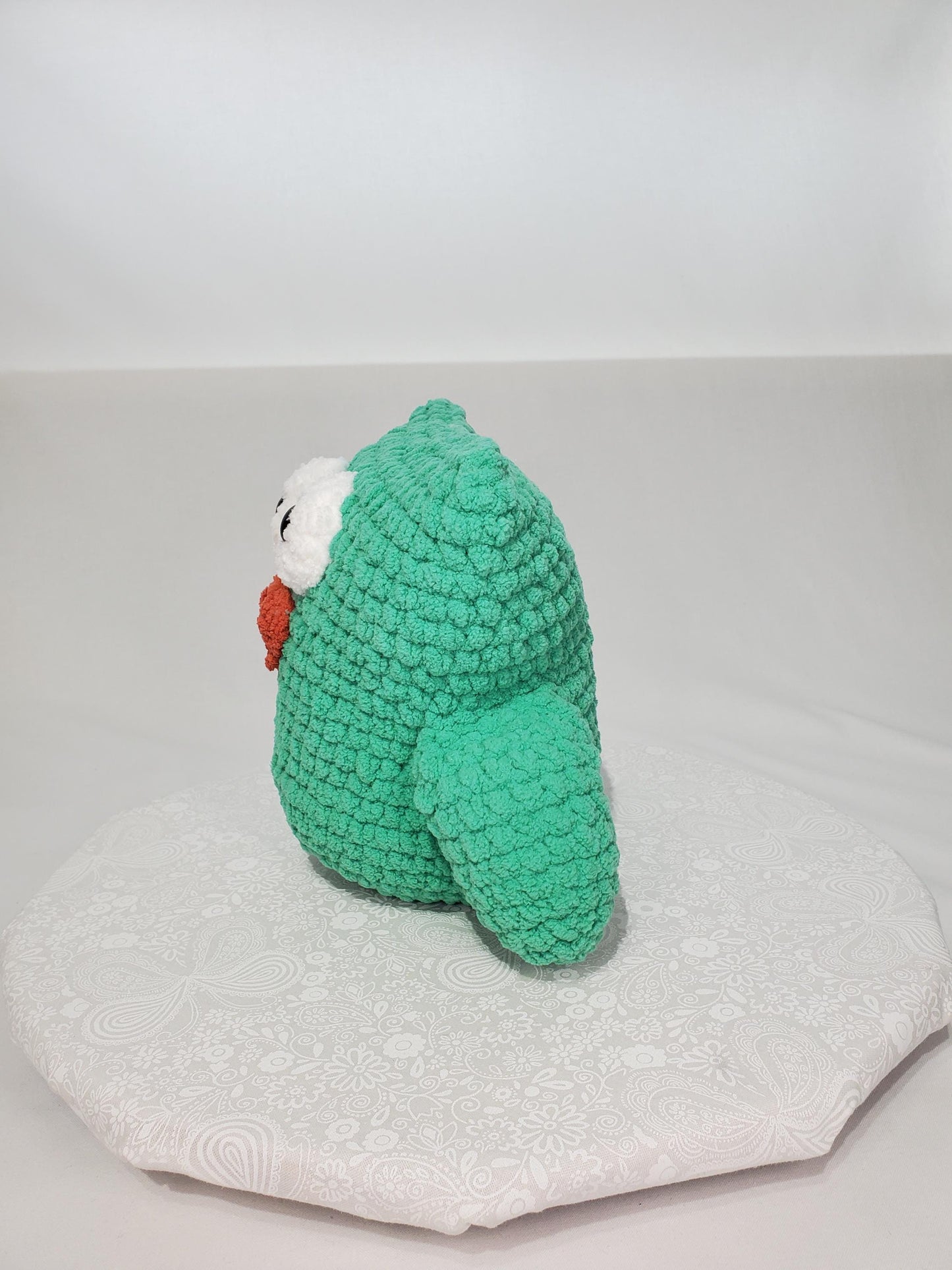 Crochet stuffed animal owl, teal, made with soft blanket yarn (100% Polyester) and safety eyes, approximately 10 inches tall