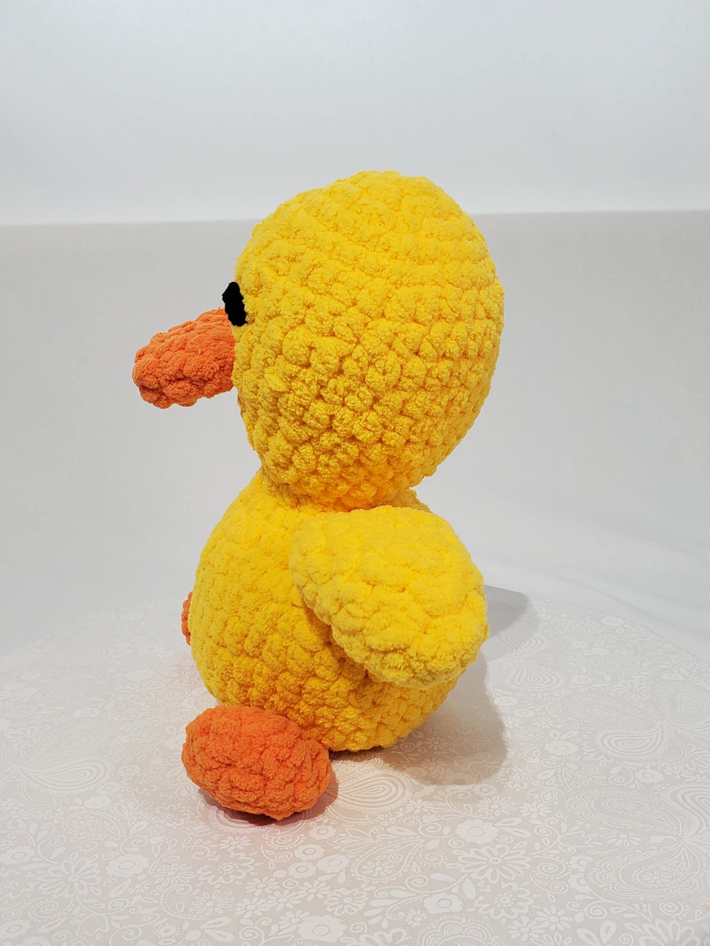 D2: Crochet duck stuffed animal, yellow, made with soft blanket yarn (100% Polyester) and safety eyes