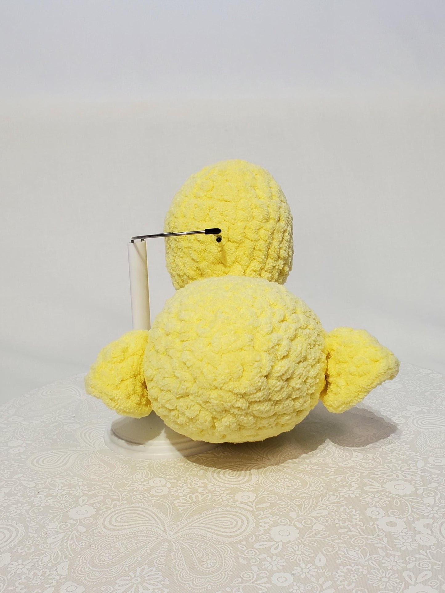 D6: Crochet stuffed animal duck, made with soft blanket yarn (100% polyester) and safety eyes