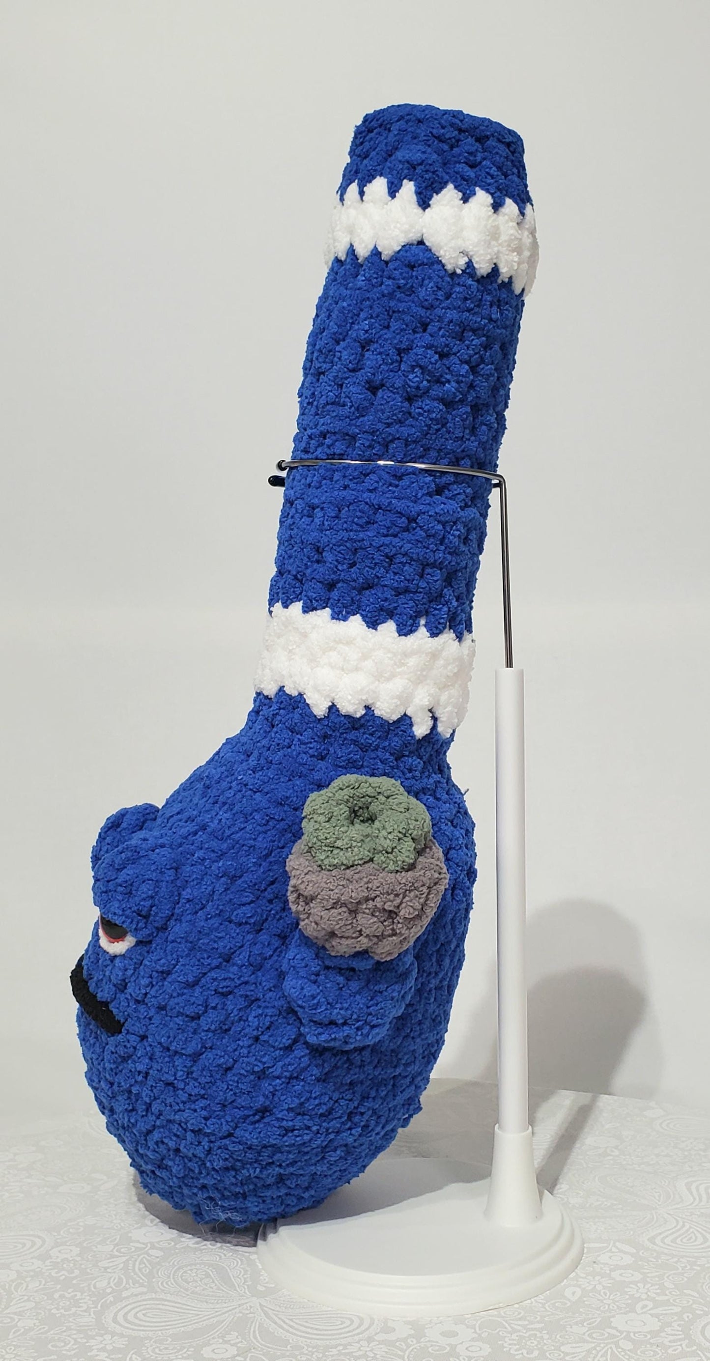 B9: Crochet Bong, Blue and white, made with 100% polyester, soft blanket yarn, approx. 14" x 5", 7 oz