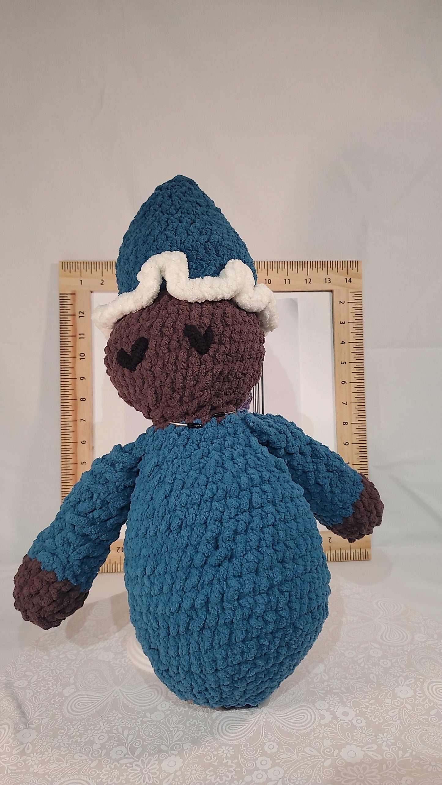 T17: Crochet Sleepy Doll, made with soft blanket yarn (100% acrylic yarn), approx. 16 in tall