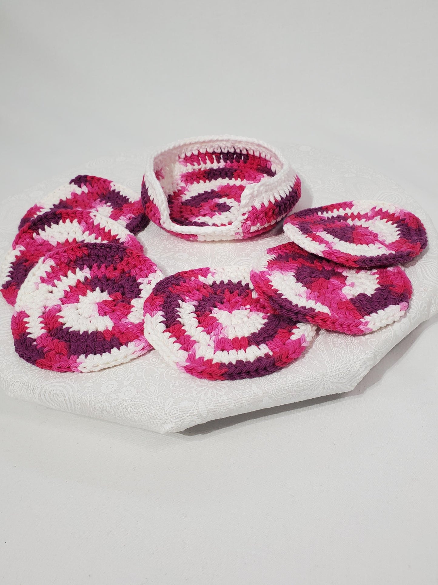 C2: Crochet Coaster Set, made with cotton yarn, set of 6 with holder