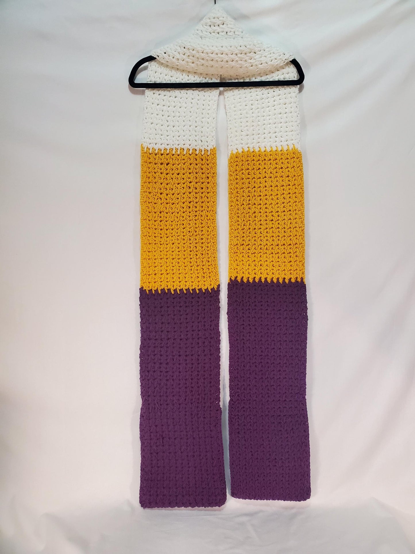 V7: MN Vikings Inspired Scarf with Pockets, 8 ft long, 8 in wide, pockets 11 in deep