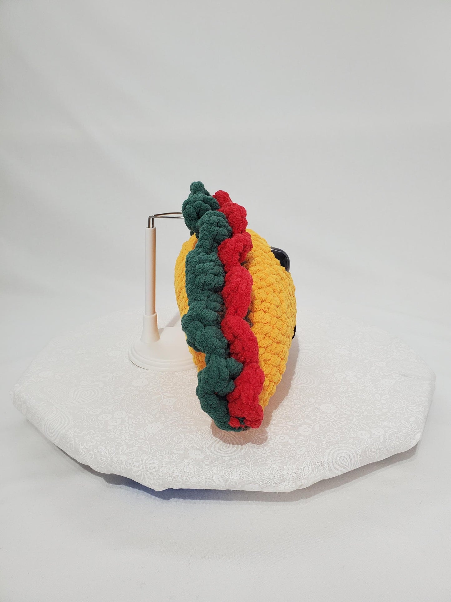 T10: Crochet Taco Stuffy / Plush Toy, made with soft blanket yarn and plastic safety eyes