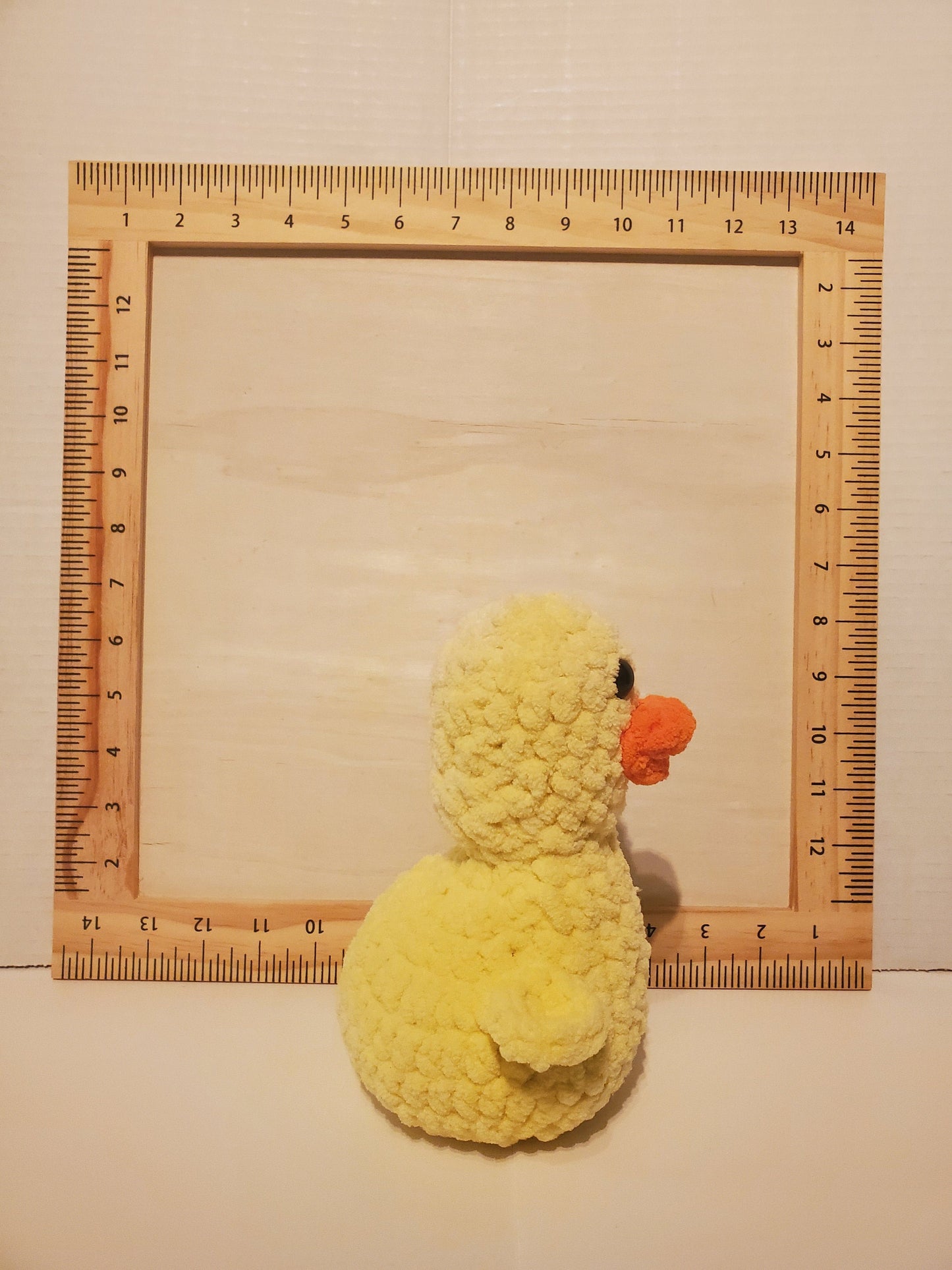 D5: Crochet stuffed animal chick /duck yellow, made with soft blanket yarn (100% Polyester) and safety eyes