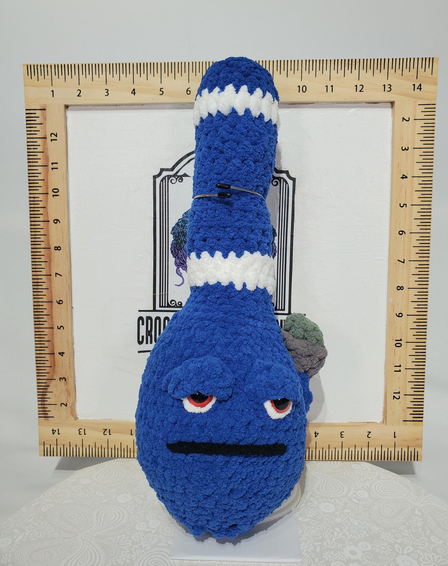 B9: Crochet Bong, Blue and white, made with 100% polyester, soft blanket yarn, approx. 14" x 5", 7 oz