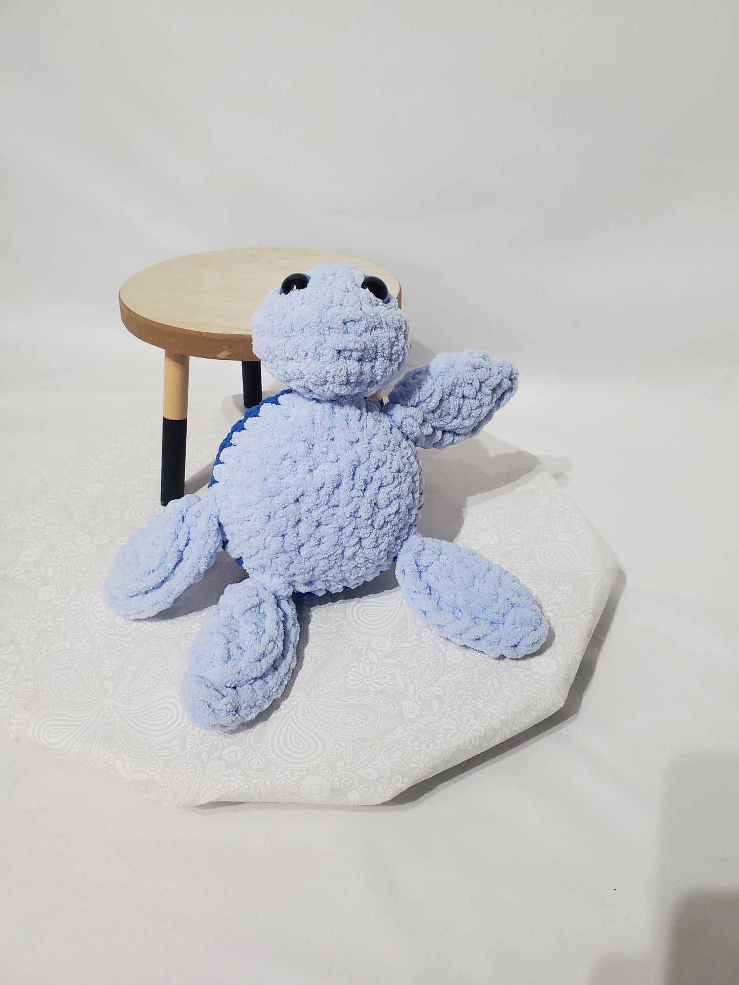 T21: Crochet Turtle Plushy / Stuffy, blue, made with soft blanket yarn (100% Polyester) and safety eyes, approx. 8" x 5" x 9"