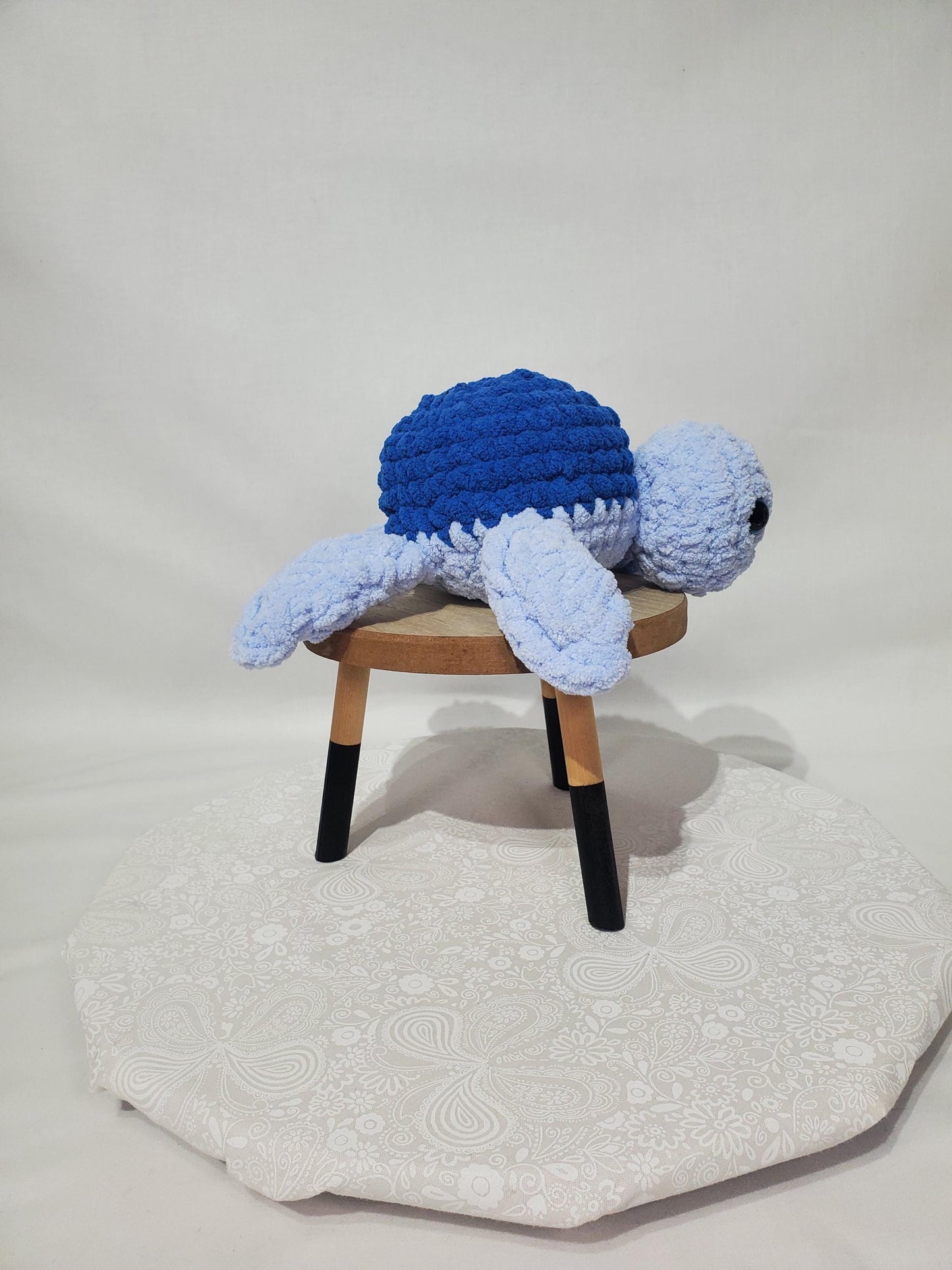 T21: Crochet Turtle Plushy / Stuffy, blue, made with soft blanket yarn (100% Polyester) and safety eyes, approx. 8" x 5" x 9"