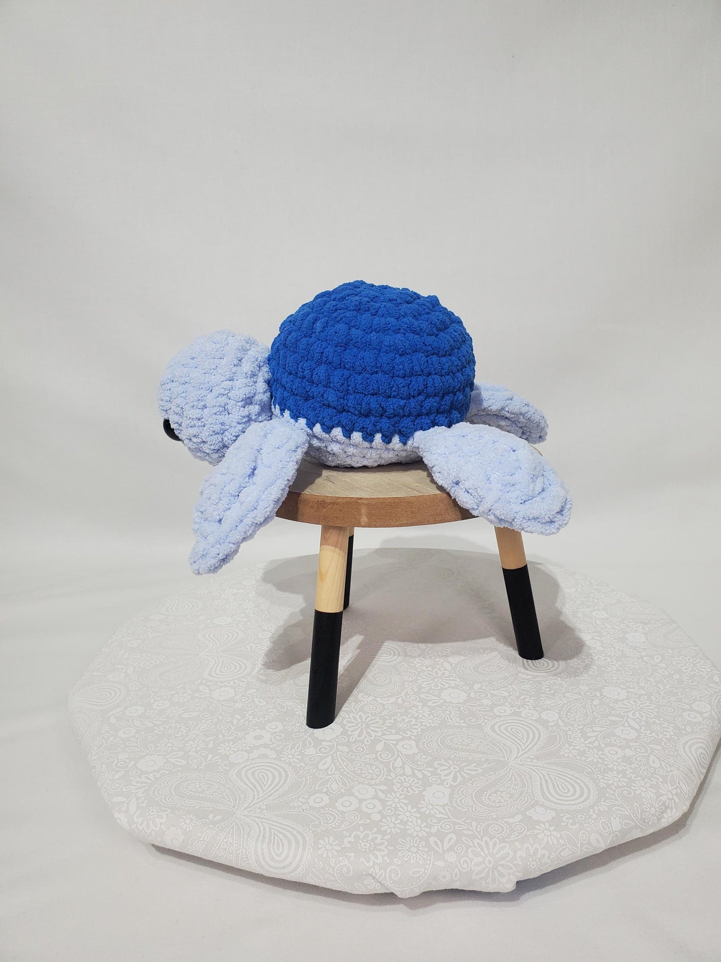 T21: Crochet Turtle Plushy / Stuffy, blue, made with soft blanket yarn (100% Polyester) and safety eyes, approx. 8" x 5" x 9"