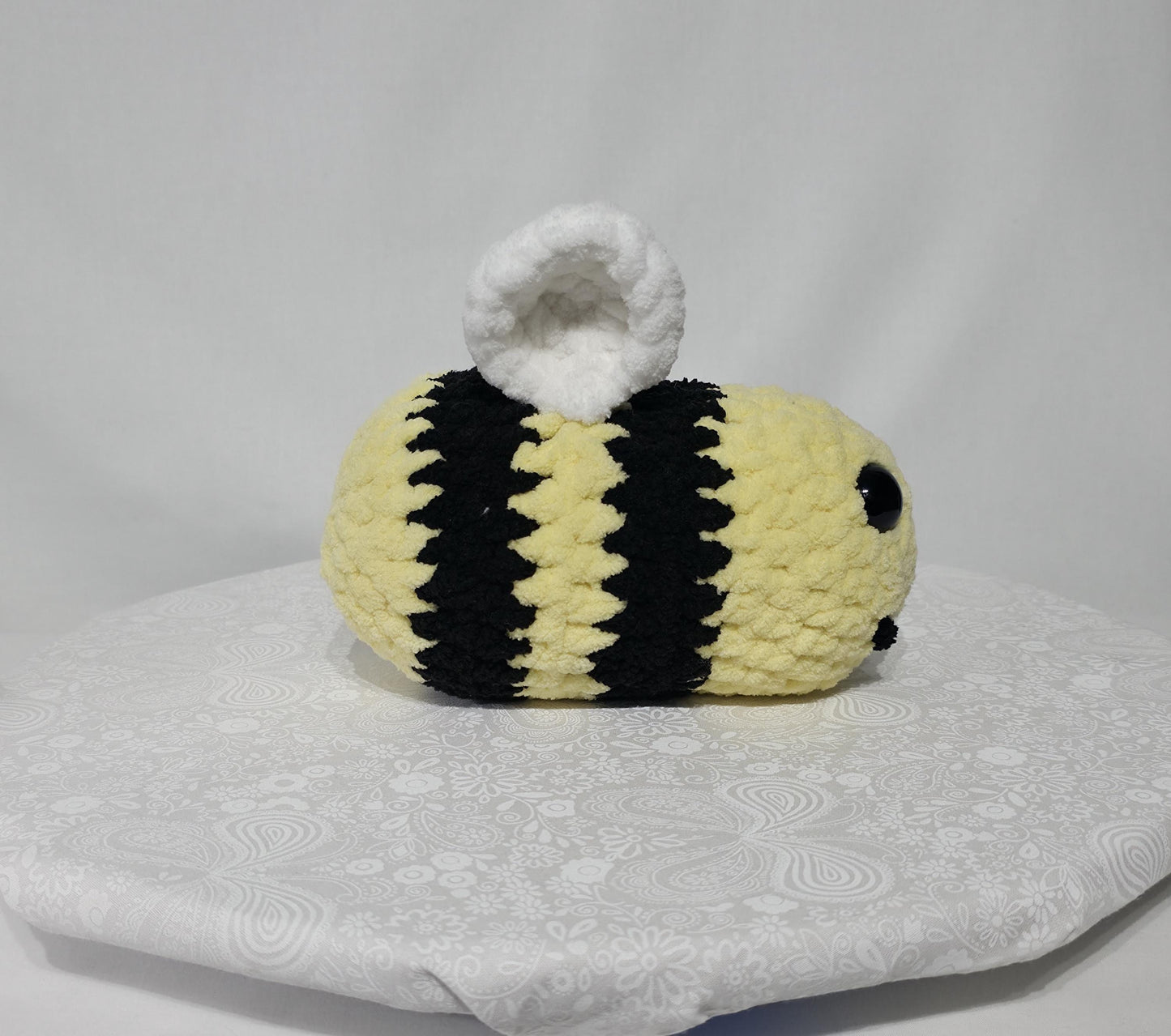 T31: Crochet Stuffed Animal/Plushy Bee - Medium