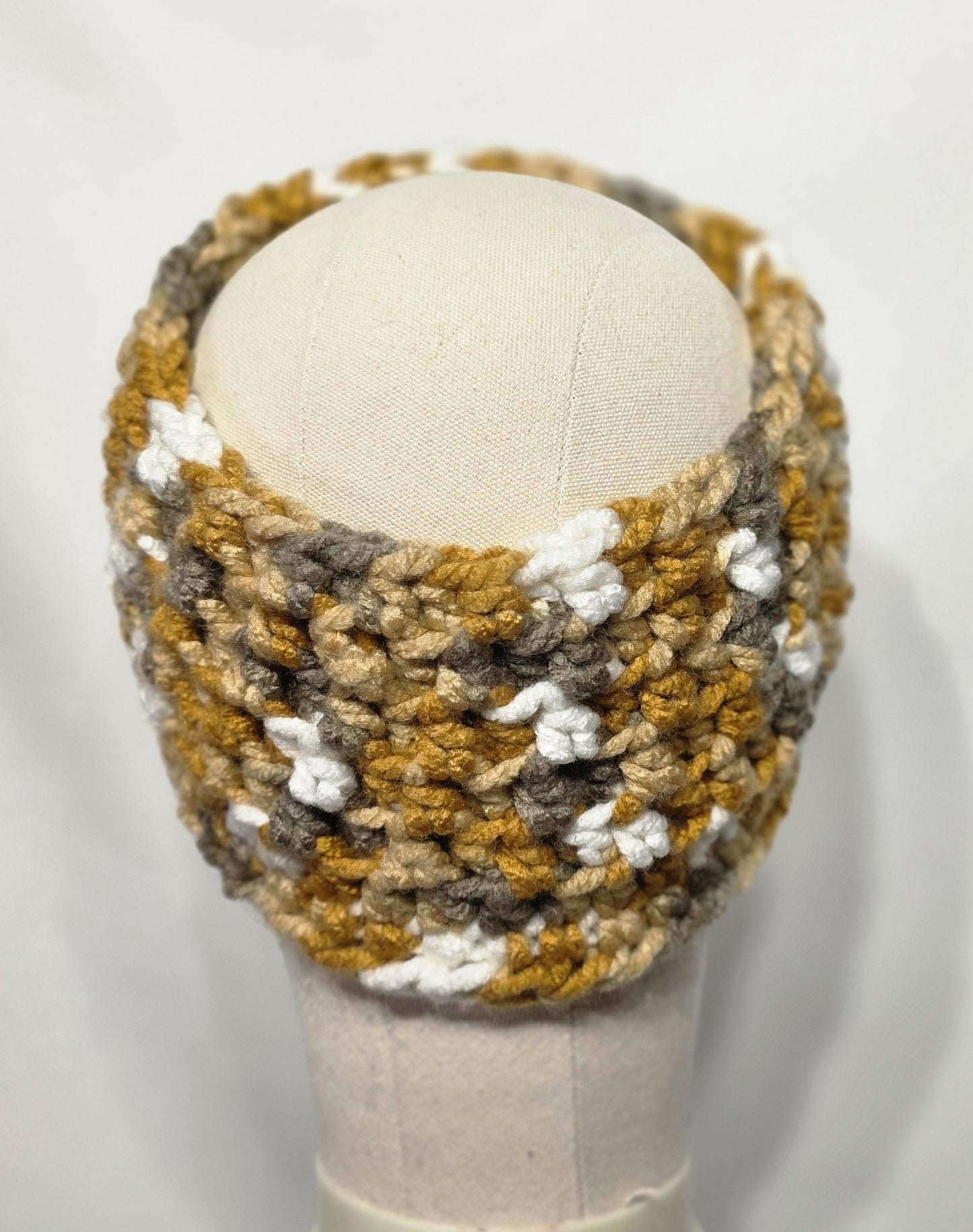 Ear warmer & Scarf set, made with thick 100% acrylic yarn