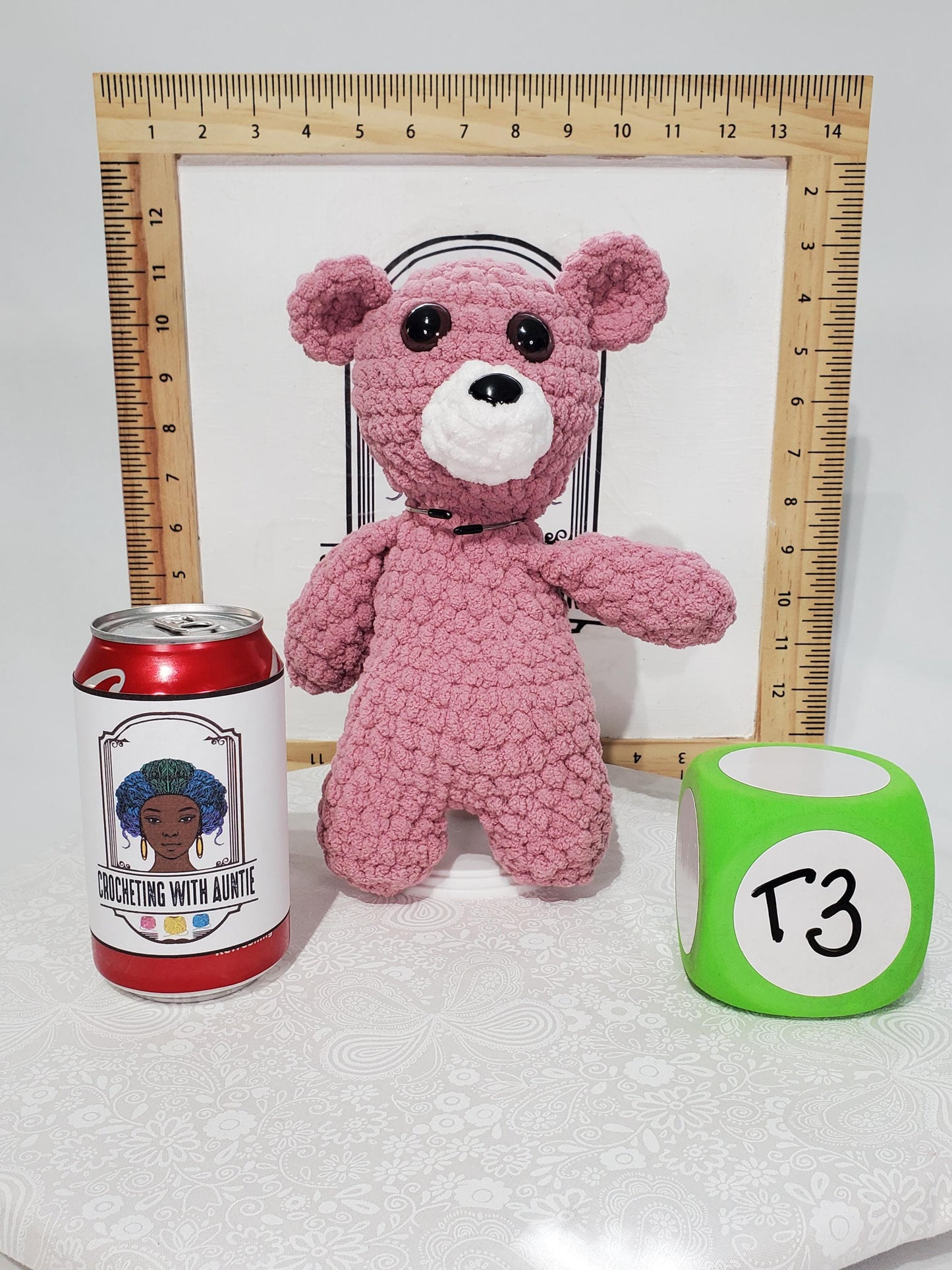 T3: Crochet teddy bear, mauve / pink, made with soft blanket yarn (100% polyester) and safety eyes, approx 9 in tall