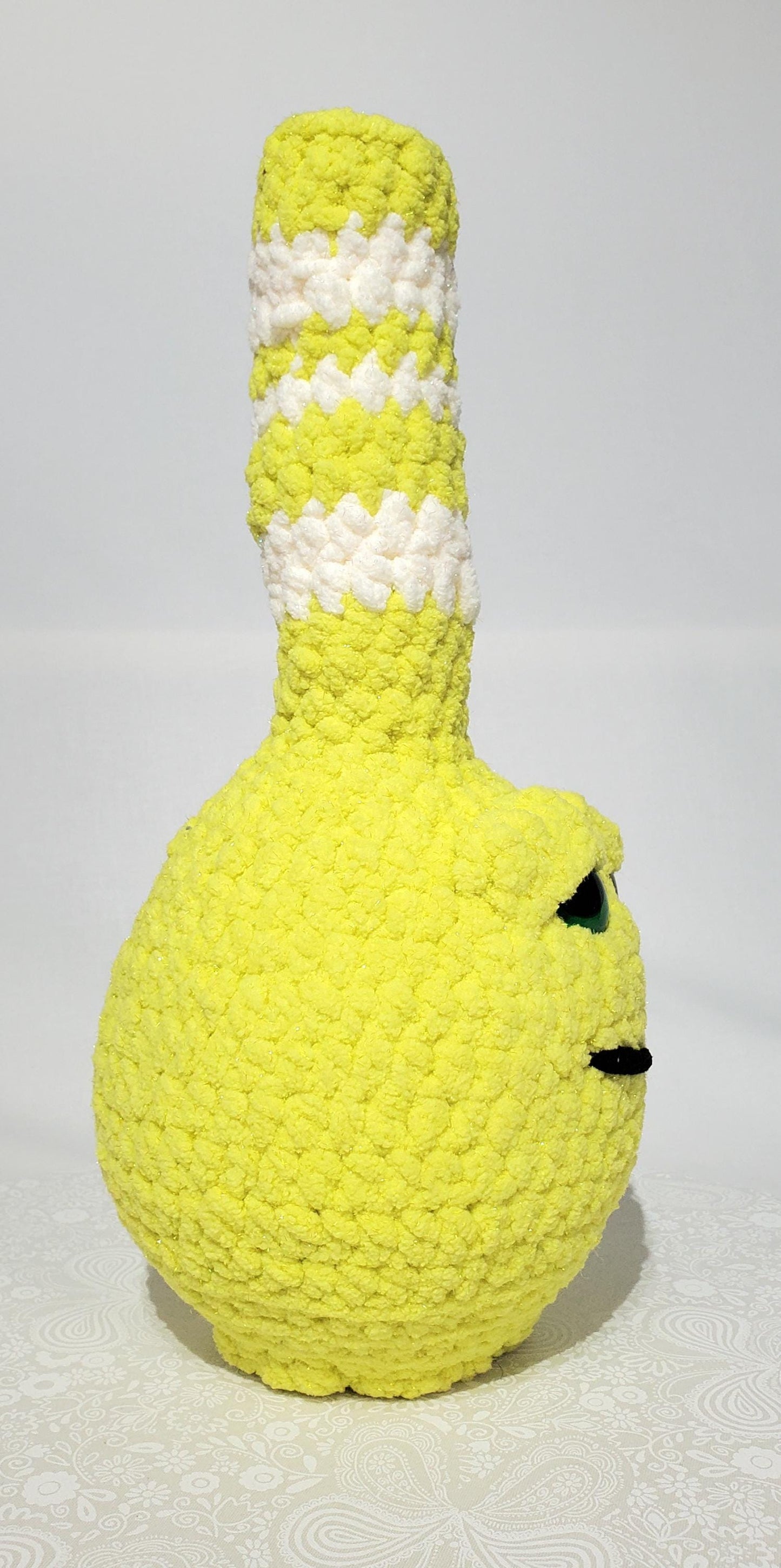 B4: Crochet Bong, Sparkle Lime Green and White, made with 100% polyester, soft blanket yarn, approx. 13" x 5", 10 oz