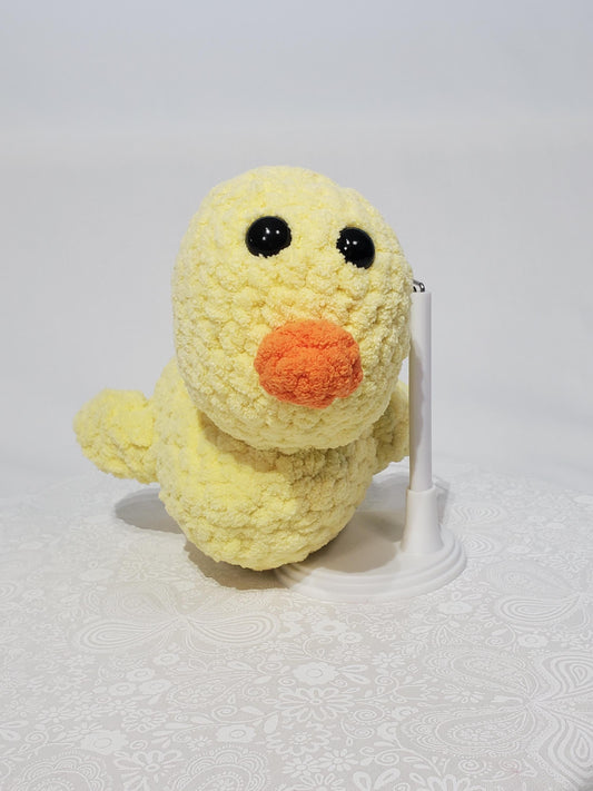 D6: Crochet stuffed animal duck, made with soft blanket yarn (100% polyester) and safety eyes