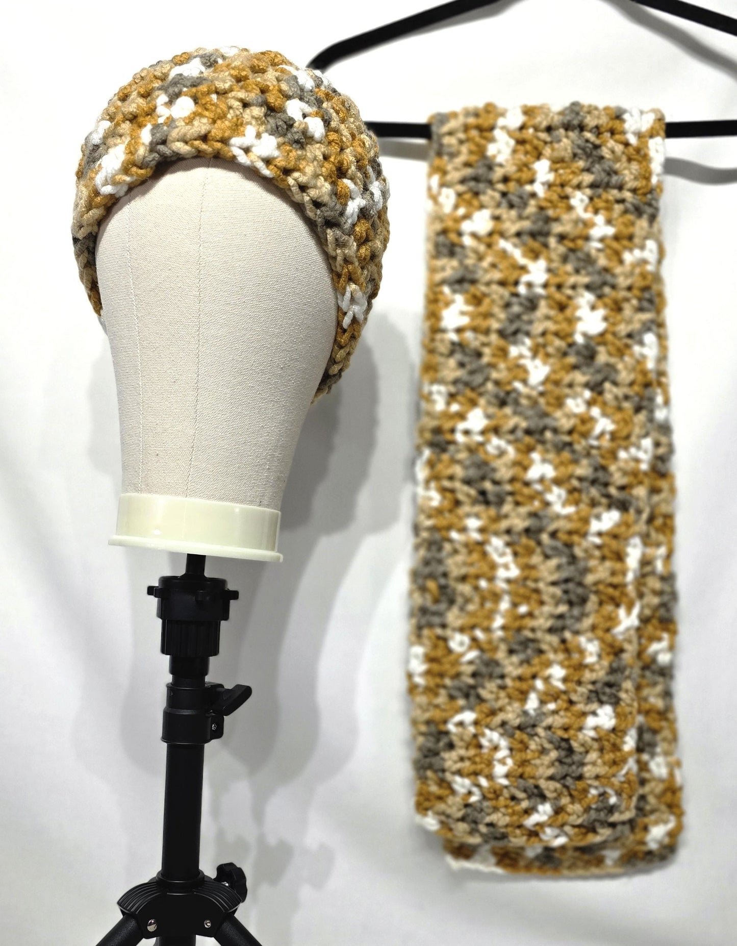 Ear warmer & Scarf set, made with thick 100% acrylic yarn