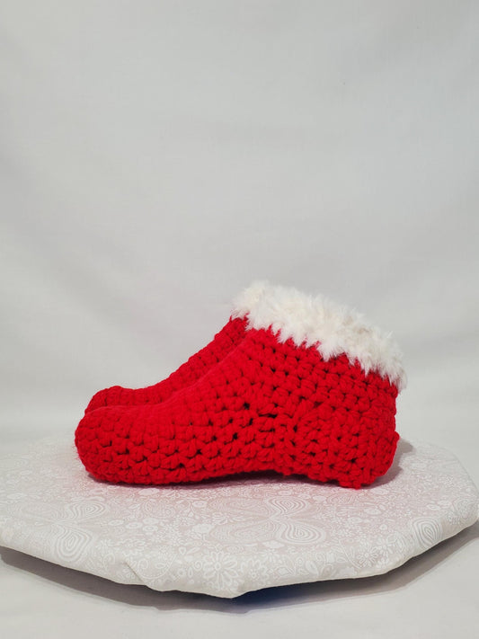 Item S2: Red slippers with white fur, made with 100% acrylic chunky yarn, Women's size 5/6