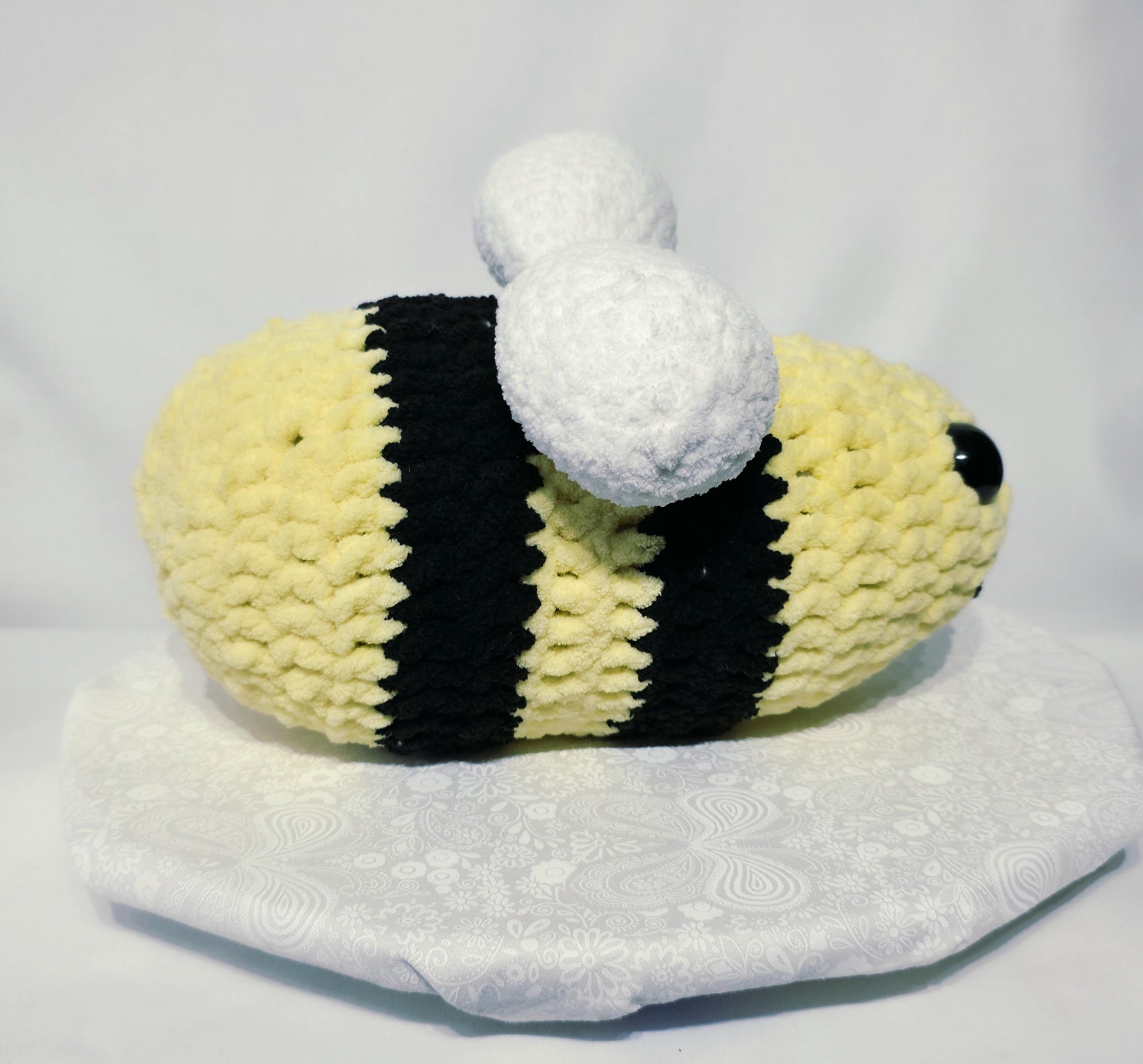 T30: Crochet Stuffed Animal/Plushy Bee - Large