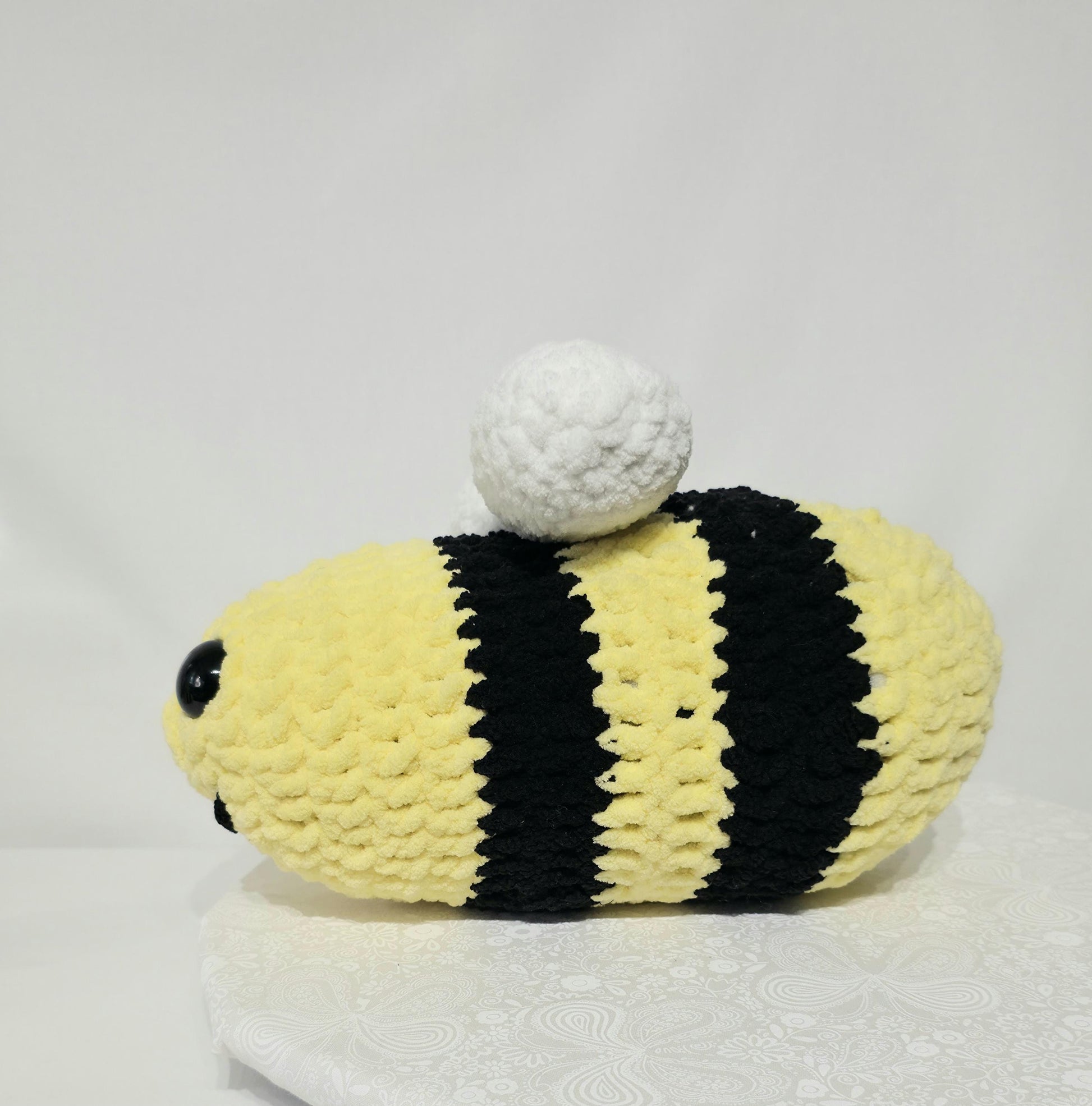 T30: Crochet Stuffed Animal/Plushy Bee - Large