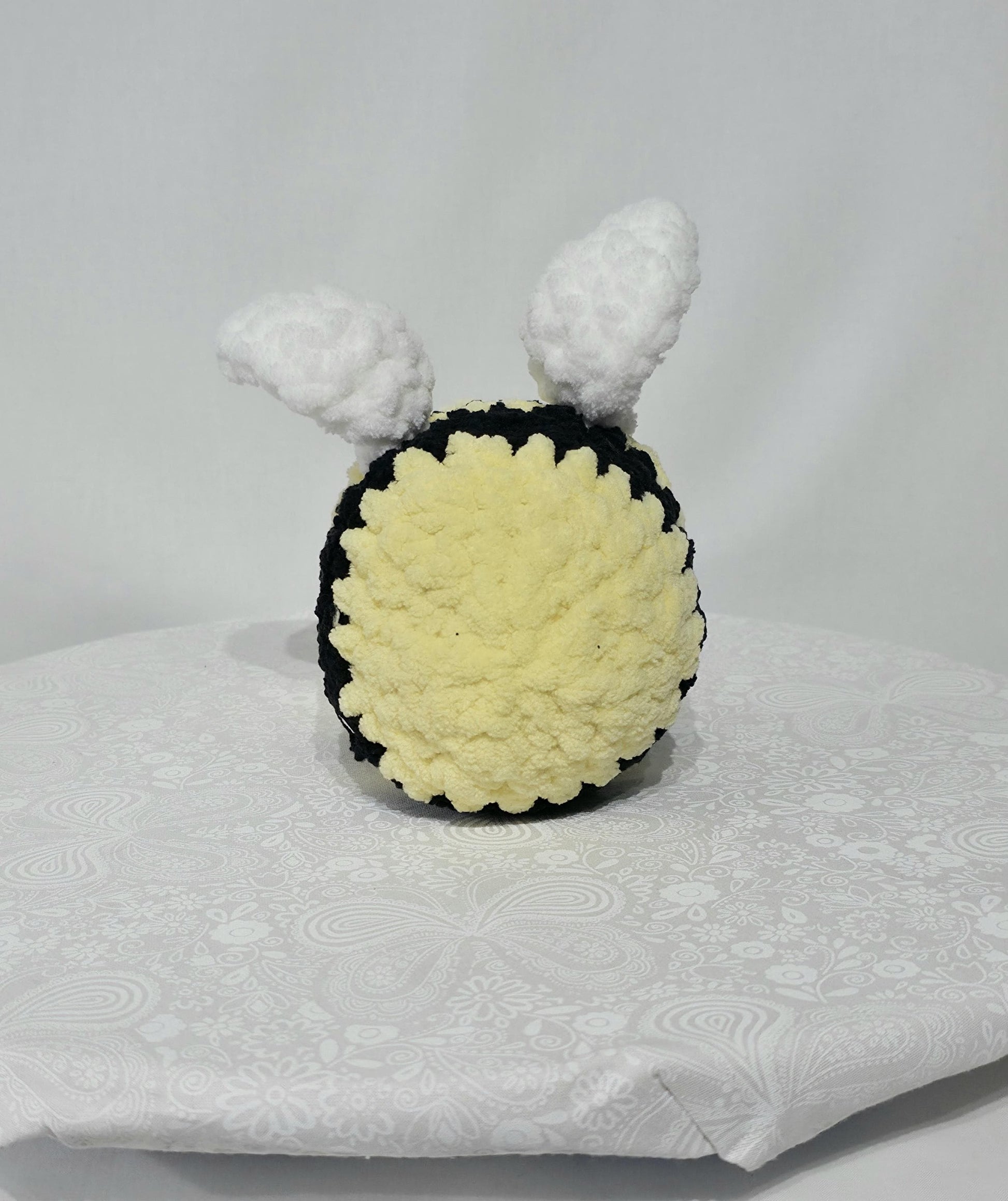 T31: Crochet Stuffed Animal/Plushy Bee - Medium