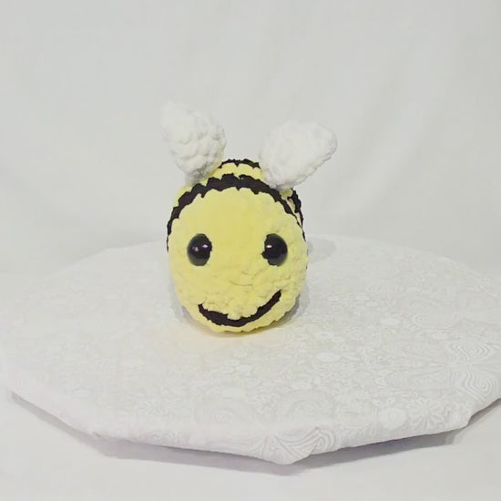 T30: Crochet Stuffed Animal/Plushy Bee - Large